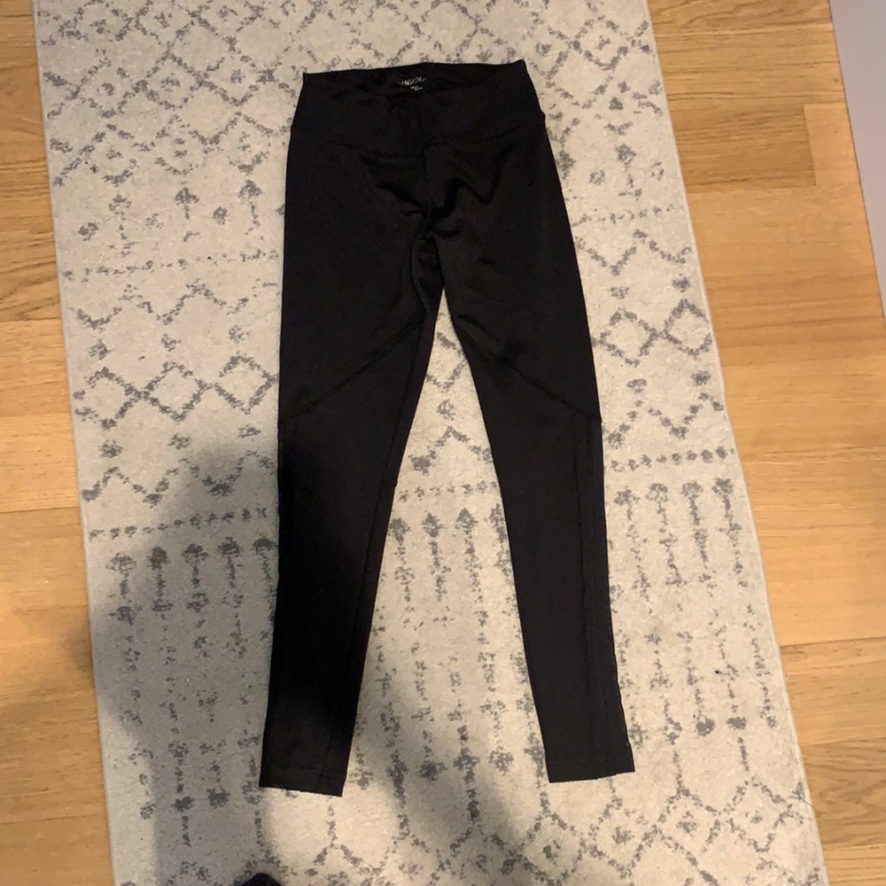 DANSKIN leggings with mesh on calf
